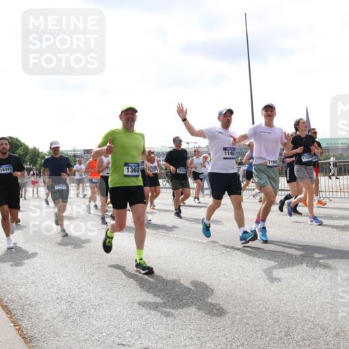 29.06.2025 - hella hamburg halbmarathon Lena Gebhardt http://msf.ph/oto/8417580 29.06.2025 10:42:30 Lombardsbrücke 16393, 13, 1360, 16352, 726, 10532, 11463, 1731635, 11550, 1039, 1150, 1360, 1624, 1656, 1752, 1929, 1957, 1994, 2069, 2134, 2145, 2401, 2523, 2538, 2580, 2940, 2941, 2974, 3276, 3605, 3874, 4092, 4329, 4334, 4353, 4735, 4736, 4778, 4885, 4891, 4892, 5403, 5417, 5419, 5671, 5810, 6120, 6136, 6764, 6828, 6837, 6917, 7040, 7260, 7357, 7513, 7557, 7666, 8014, 8459, 8525, 8526, 8529, 8712, 8816, 9008, 9223, 9370, 9980, 10027, 10454, 10532, 10697, 12441, 13241 meine-sportfotos.de