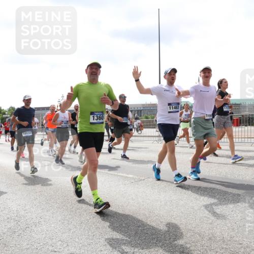 29.06.2025 - hella hamburg halbmarathon Lena Gebhardt http://msf.ph/oto/8417621 29.06.2025 10:42:31 Lombardsbrücke 1624, 16393, 13953, 10532, 1360, 6352, 11463, 116, 1133, 173, 1150, 1360, 1624, 1656, 1752, 1929, 1957, 1964, 1994, 2069, 2134, 2145, 2401, 2523, 2538, 2580, 2940, 2941, 2974, 3276, 3283, 3605, 3874, 4092, 4329, 4334, 4353, 4778, 4885, 4891, 4892, 5403, 5417, 5419, 5671, 5810, 6120, 6136, 6764, 6828, 6837, 6917, 7040, 7260, 7357, 7513, 7557, 7666, 8014, 8459, 8525, 8526, 8529, 8712, 8816, 9008, 9370, 9980, 10027, 10454, 10532, 10697, 12441, 13241 meine-sportfotos.de