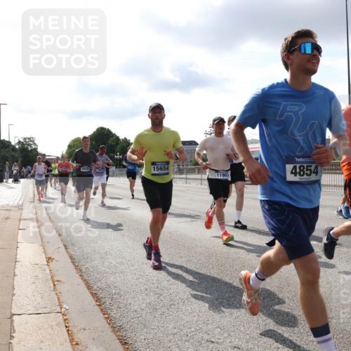 29.06.2025 - hella hamburg halbmarathon Lena Gebhardt http://msf.ph/oto/8417623 29.06.2025 09:51:12 Lombardsbrücke 16761, 7693, 15654, 11907, 4854, 13525, 901, 1136, 1256, 1441, 1677, 1912, 1920, 1941, 1962, 2546, 2579, 2972, 3056, 3523, 3700, 3947, 4759, 4854, 4888, 4889, 4893, 4999, 5026, 5087, 5275, 5387, 5506, 5752, 5916, 6080, 6429, 6593, 6639, 6686, 6687, 6721, 6901, 7110, 7116, 7284, 7378, 7635, 7693, 7962, 8091, 8122, 8319, 8574, 8966, 9262, 9313, 9371, 9380, 9755, 9833, 9885, 10193, 10415, 10469, 11049, 11284, 11907, 11959, 12153, 14201 meine-sportfotos.de