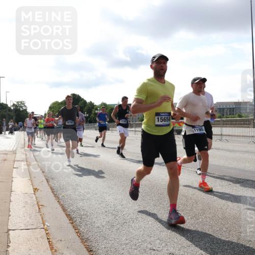 29.06.2025 - hella hamburg halbmarathon Lena Gebhardt http://msf.ph/oto/8417683 29.06.2025 09:51:12 Lombardsbrücke 16761, 12385, 15654, 1190, 67, 1136, 1256, 1441, 1677, 1912, 1920, 1941, 1962, 2546, 2579, 2972, 3056, 3523, 3700, 3947, 4759, 4854, 4888, 4889, 4893, 4999, 5026, 5087, 5275, 5387, 5506, 5752, 5916, 6080, 6429, 6593, 6639, 6686, 6687, 6721, 6901, 7110, 7116, 7284, 7378, 7635, 7693, 7962, 8091, 8122, 8319, 8574, 8966, 9262, 9313, 9371, 9380, 9755, 9833, 9885, 10193, 10415, 10469, 11049, 11284, 11907, 11959, 12153, 14201 meine-sportfotos.de