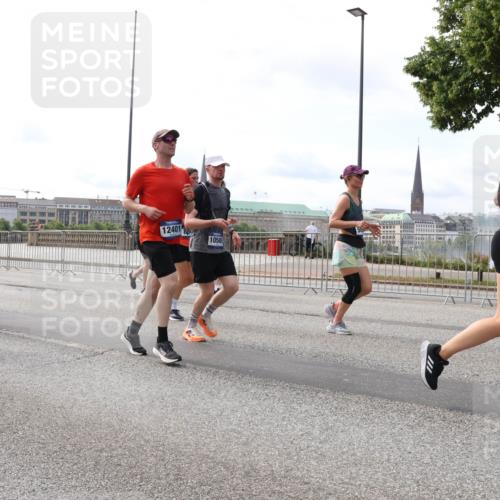 29.06.2025 - hella hamburg halbmarathon Lena Gebhardt http://msf.ph/oto/8417693 29.06.2025 10:17:59 Lombardsbrücke 15203, 5290, 12401, 85010, 1050, 1015, 1159, 1160, 1204, 1268, 1274, 1325, 1458, 1554, 1622, 1641, 1749, 1795, 1982, 2087, 2094, 2147, 2259, 2548, 2634, 2931, 3125, 3138, 3292, 3321, 3482, 3977, 4218, 4738, 4804, 5002, 5004, 5290, 5611, 5733, 6254, 6270, 6336, 6352, 6786, 7094, 7258, 7413, 7641, 7649, 7838, 7882, 7883, 8067, 8128, 8144, 8248, 8607, 8799, 9400, 9539, 9717, 9734, 9798, 9844, 9848, 9964, 10174, 10332, 10509, 10908, 12498 meine-sportfotos.de