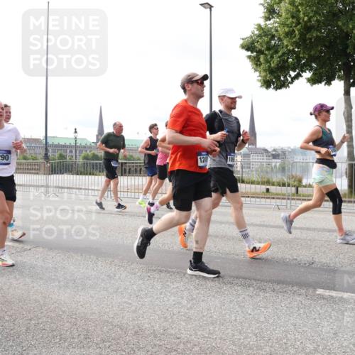 29.06.2025 - hella hamburg halbmarathon Lena Gebhardt http://msf.ph/oto/8417767 29.06.2025 10:18:00 Lombardsbrücke 75203, 1240, 5290, 1015, 1159, 1160, 1204, 1268, 1274, 1325, 1458, 1554, 1622, 1641, 1749, 1795, 1982, 2087, 2094, 2147, 2259, 2548, 2634, 2931, 3125, 3138, 3292, 3321, 3482, 3977, 4218, 4738, 4804, 5002, 5004, 5290, 5611, 5733, 6254, 6270, 6336, 6352, 6786, 7094, 7258, 7413, 7641, 7649, 7838, 7882, 7883, 8067, 8128, 8144, 8248, 8607, 8799, 9400, 9539, 9717, 9734, 9798, 9844, 9848, 9964, 10174, 10332, 10509, 10908, 12498 meine-sportfotos.de