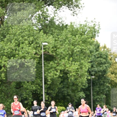 29.06.2025 - hella hamburg halbmarathon Dr. Thomas Lammeyer http://msf.ph/oto/8417816 29.06.2025 10:45:24 Kennedybrücke 1075, 1323, 1731, 4044, 4638, 4906, 5549, 6088, 6098, 6806, 7293, 7585, 7829, 7956, 8429, 8430, 8878, 9237, 9962, 10269, 10407, 10644, 11053, 11176 meine-sportfotos.de