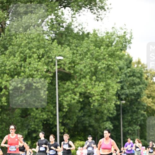 29.06.2025 - hella hamburg halbmarathon Dr. Thomas Lammeyer http://msf.ph/oto/8417828 29.06.2025 10:45:24 Kennedybrücke 1075, 1323, 1731, 4044, 4638, 4906, 5549, 6088, 6098, 6806, 7293, 7585, 7829, 7956, 8429, 8430, 8878, 9237, 9962, 10269, 10407, 10644, 11053, 11176 meine-sportfotos.de