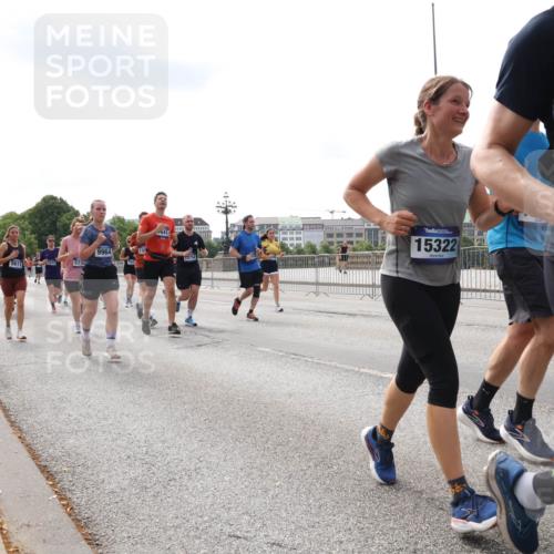 29.06.2025 - hella hamburg halbmarathon Lena Gebhardt http://msf.ph/oto/8417880 29.06.2025 10:18:00 Lombardsbrücke 5611, 5733, 9964, 13, 641, 12752, 15322, 8799, 1015, 1159, 1160, 1204, 1268, 1274, 1325, 1458, 1554, 1622, 1641, 1749, 1795, 1982, 2087, 2094, 2147, 2259, 2548, 2634, 2931, 3125, 3138, 3292, 3321, 3482, 3977, 4218, 4738, 4804, 5002, 5004, 5290, 5611, 5733, 6254, 6270, 6336, 6352, 6786, 7094, 7258, 7413, 7641, 7649, 7838, 7882, 7883, 8067, 8128, 8144, 8248, 8607, 8799, 9400, 9539, 9717, 9734, 9798, 9844, 9848, 9964, 10174, 10332, 10509, 10908, 12498 meine-sportfotos.de