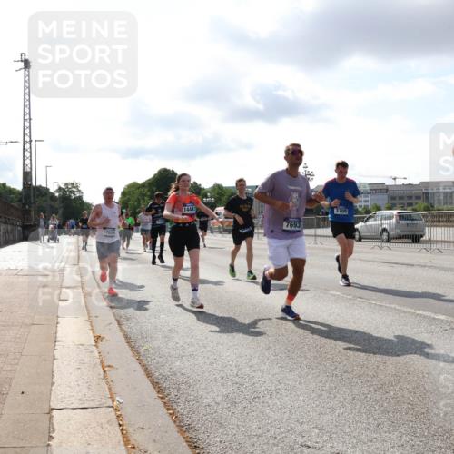 29.06.2025 - hella hamburg halbmarathon Lena Gebhardt http://msf.ph/oto/8417933 29.06.2025 09:51:14 Lombardsbrücke 17834, 14447, 7693, 3700, 1136, 1256, 1441, 1677, 1912, 1920, 1941, 1962, 2546, 2579, 2972, 3056, 3523, 3700, 3947, 4759, 4854, 4888, 4889, 4893, 4999, 5026, 5087, 5275, 5387, 5506, 5752, 5916, 6429, 6593, 6639, 6686, 6687, 6721, 6901, 7110, 7116, 7284, 7378, 7635, 7693, 7962, 8091, 8122, 8319, 8574, 8966, 9262, 9313, 9371, 9380, 9755, 9833, 9885, 10193, 10415, 10469, 11049, 11284, 11907, 11959, 12153, 14201 meine-sportfotos.de