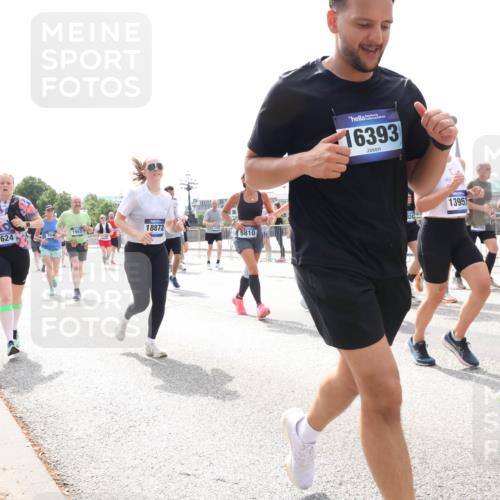 29.06.2025 - hella hamburg halbmarathon Lena Gebhardt http://msf.ph/oto/8417952 29.06.2025 10:42:32 Lombardsbrücke 1957, 18872, 1624, 704, 5810, 1150, 16393, 13953, 4692, 10, 1150, 1360, 1624, 1656, 1752, 1929, 1957, 1964, 1994, 2069, 2134, 2145, 2401, 2523, 2538, 2580, 2940, 2941, 2974, 3276, 3283, 3605, 3874, 4092, 4329, 4334, 4353, 4778, 4885, 4891, 4892, 5403, 5417, 5419, 5671, 5810, 6120, 6764, 6828, 6837, 6917, 7040, 7260, 7357, 7513, 7557, 7666, 8014, 8161, 8459, 8525, 8526, 8529, 8712, 8816, 9008, 9370, 9980, 10027, 10454, 10532, 10697, 11142, 12151, 12441, 13241 meine-sportfotos.de