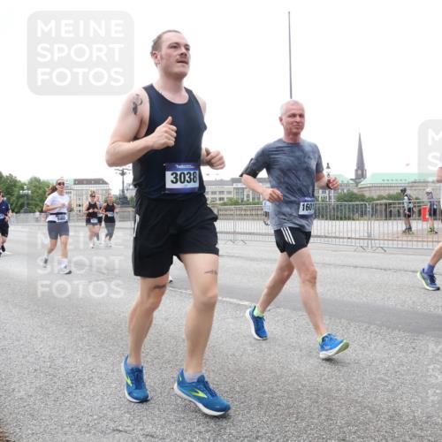 29.06.2025 - hella hamburg halbmarathon Lena Gebhardt http://msf.ph/oto/8418139 29.06.2025 10:52:05 Lombardsbrücke 10533, 12065, 9460, 3038, 1601, 18, 1418, 1978, 2593, 3038, 3240, 3645, 3991, 4087, 4273, 4436, 4598, 4606, 4815, 5062, 5262, 5534, 6007, 6386, 6403, 6404, 6406, 6456, 6604, 6947, 6985, 7682, 7690, 7691, 8194, 8196, 8250, 8251, 8399, 8621, 9220, 9368, 9460, 9462, 9590, 9594, 9673, 9730, 10296, 10342, 10521, 10533, 10634, 10673, 10693, 10830, 10884, 11084, 11101, 11126, 11127, 11375, 11736, 11875, 11899, 11974, 12065, 12546, 12558 meine-sportfotos.de