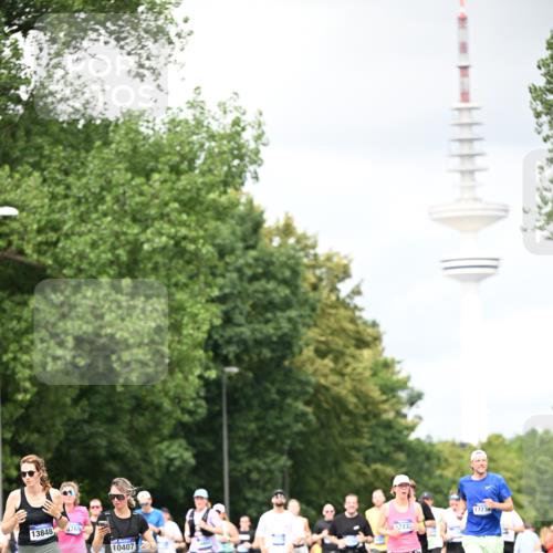 29.06.2025 - hella hamburg halbmarathon Dr. Thomas Lammeyer http://msf.ph/oto/8418143 29.06.2025 10:45:35 Kennedybrücke 1731, 2805, 3344, 4044, 4412, 4638, 5549, 5928, 6088, 7293, 7585, 7661, 7829, 8769, 8878, 10269, 10407, 10644, 11166, 11209 meine-sportfotos.de