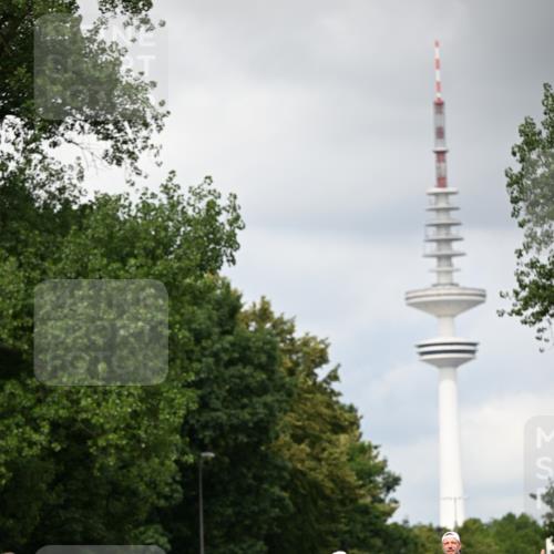 29.06.2025 - hella hamburg halbmarathon Dr. Thomas Lammeyer http://msf.ph/oto/8418158 29.06.2025 10:45:37 Kennedybrücke 1731, 2805, 3344, 4044, 4412, 4638, 5549, 5688, 5928, 6088, 7293, 7661, 7829, 8769, 8878, 10269, 10407, 10644, 11166, 11209 meine-sportfotos.de