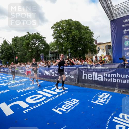 29.06.2025 - hella hamburg halbmarathon Zöllner http://msf.ph/oto/8418161 29.06.2025 10:29:27 Ziel 2075, 8975, 9571, 10156, 12234, 13838, 14164, 15880, 16118, 18737, 19203 meine-sportfotos.de