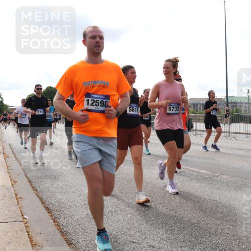 29.06.2025 - hella hamburg halbmarathon Lena Gebhardt http://msf.ph/oto/8418182 29.06.2025 10:18:03 Lombardsbrücke 9717, 11718, 12596, 5611, 094, 5733, 55, 1015, 1159, 1160, 1268, 1274, 1325, 1458, 1554, 1622, 1641, 1749, 1795, 1982, 2087, 2094, 2147, 2259, 2335, 2548, 2634, 2931, 3125, 3138, 3292, 3321, 3482, 3977, 4218, 4710, 4738, 4804, 5002, 5004, 5290, 5611, 5733, 6254, 6270, 6336, 6352, 7094, 7258, 7413, 7641, 7649, 7838, 7882, 7883, 8067, 8128, 8144, 8248, 8607, 8799, 9400, 9539, 9717, 9734, 9798, 9834, 9844, 9964, 10174, 10332, 10509, 10908, 12498 meine-sportfotos.de