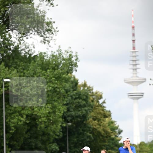 29.06.2025 - hella hamburg halbmarathon Dr. Thomas Lammeyer http://msf.ph/oto/8418217 29.06.2025 10:45:39 Kennedybrücke 1731, 2805, 3344, 4044, 4412, 4638, 5549, 5688, 5928, 6088, 7293, 7661, 7829, 8769, 8878, 9009, 10269, 10407, 10644, 11166, 11209, 11371 meine-sportfotos.de