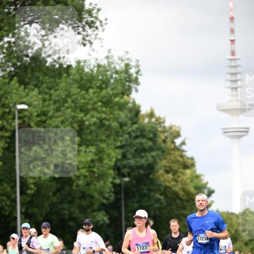 29.06.2025 - hella hamburg halbmarathon Dr. Thomas Lammeyer http://msf.ph/oto/8418251 29.06.2025 10:45:41 Kennedybrücke 1731, 2805, 3344, 4044, 4412, 4638, 4774, 5549, 5688, 5928, 6088, 7293, 7661, 7829, 8769, 9009, 10269, 10407, 10644, 11166, 11209, 11371 meine-sportfotos.de