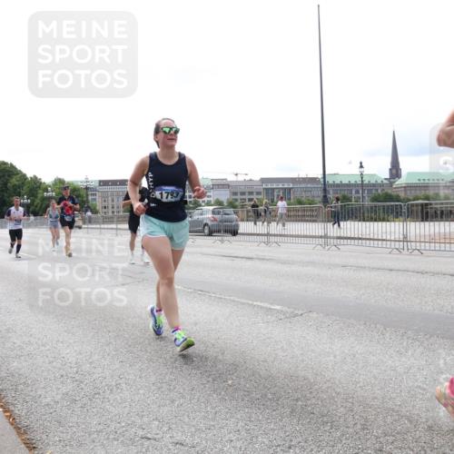 29.06.2025 - hella hamburg halbmarathon Lena Gebhardt http://msf.ph/oto/8418258 29.06.2025 10:27:07 Lombardsbrücke 1793, 189, 1530, 1793, 1973, 2045, 2306, 2643, 2775, 4358, 4507, 4509, 5494, 5495, 5707, 5825, 6259, 6625, 6637, 7069, 7234, 7314, 7944, 8056, 8281, 9186, 9349, 10077, 10465, 11110, 11270, 11740, 11766, 12071, 13462, 14020, 14021, 15027, 15108, 15641, 15878, 16479, 16788, 17049, 17300, 17445, 17675, 18074, 18097, 18516, 18962, 18976, 18978 meine-sportfotos.de