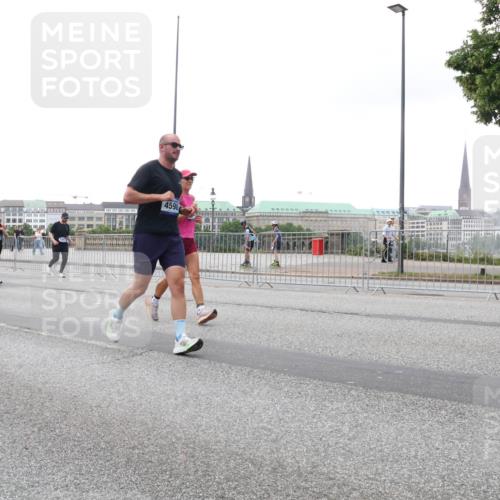 29.06.2025 - hella hamburg halbmarathon Lena Gebhardt http://msf.ph/oto/8418259 29.06.2025 10:52:06 Lombardsbrücke 9460, 4598, 1418, 1978, 3038, 3240, 3645, 3991, 4087, 4273, 4436, 4598, 4606, 4815, 5062, 5262, 5534, 6007, 6386, 6403, 6404, 6406, 6456, 6604, 6947, 6985, 7682, 7690, 7691, 7735, 8194, 8196, 8250, 8251, 8399, 8621, 9220, 9368, 9460, 9462, 9590, 9594, 9673, 9730, 9731, 10296, 10342, 10521, 10533, 10634, 10673, 10693, 10830, 10884, 11084, 11101, 11126, 11127, 11375, 11736, 11875, 11899, 11974, 12065, 12546, 12558 meine-sportfotos.de