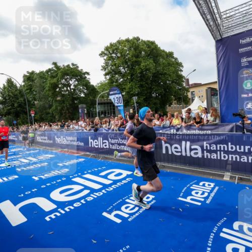 29.06.2025 - hella hamburg halbmarathon Zöllner http://msf.ph/oto/8418281 29.06.2025 10:29:31 Ziel 2021, 2180, 9137, 10156, 10790, 12234, 13838, 15880, 16118, 17197, 18737, 19203 meine-sportfotos.de