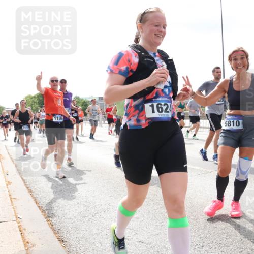 29.06.2025 - hella hamburg halbmarathon Lena Gebhardt http://msf.ph/oto/8418287 29.06.2025 10:42:34 Lombardsbrücke 1929, 1150, 57, 1624, 4426, 5810, 1150, 1360, 1624, 1656, 1752, 1929, 1957, 1964, 1994, 2069, 2134, 2401, 2523, 2538, 2580, 2940, 2941, 2974, 3276, 3283, 3605, 3874, 4092, 4105, 4329, 4334, 4353, 4385, 4778, 4885, 4891, 4892, 5403, 5417, 5419, 5671, 5810, 6120, 6764, 6828, 6917, 7040, 7260, 7357, 7513, 7557, 7666, 8014, 8161, 8459, 8525, 8526, 8529, 8712, 8816, 9008, 9370, 9980, 10027, 10454, 10532, 10697, 11142, 11710, 12151, 12441, 13241 meine-sportfotos.de