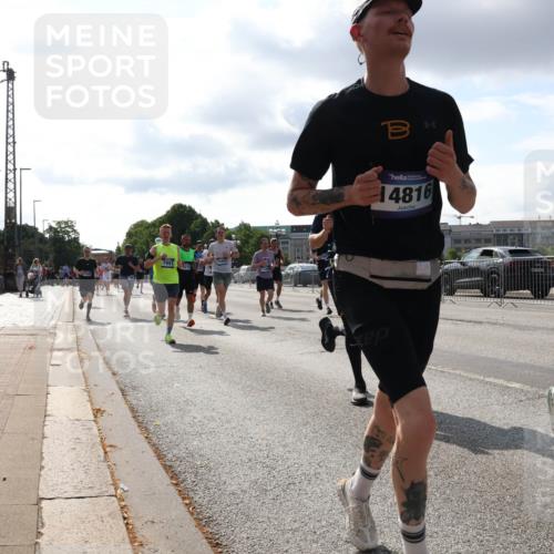 29.06.2025 - hella hamburg halbmarathon Lena Gebhardt http://msf.ph/oto/8418297 29.06.2025 09:51:17 Lombardsbrücke 1941, 14816, 1136, 1256, 1441, 1570, 1677, 1912, 1920, 1941, 1962, 2546, 2579, 2880, 2972, 3056, 3523, 3700, 3947, 4297, 4759, 4854, 4888, 4889, 4893, 4999, 5026, 5087, 5275, 5375, 5387, 5410, 5506, 6429, 6593, 6639, 6721, 6901, 7110, 7116, 7284, 7363, 7378, 7635, 7693, 7962, 8091, 8122, 8319, 8574, 8871, 8966, 9262, 9313, 9364, 9371, 9380, 9755, 9833, 9885, 10193, 10415, 10469, 11049, 11907, 11959, 12153, 14201 meine-sportfotos.de