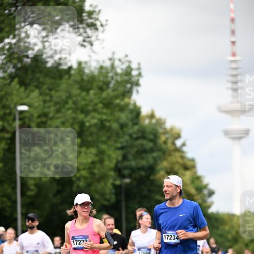 29.06.2025 - hella hamburg halbmarathon Dr. Thomas Lammeyer http://msf.ph/oto/8418316 29.06.2025 10:45:43 Kennedybrücke 1731, 2805, 3344, 4044, 4412, 4638, 4774, 5549, 5688, 5928, 6088, 7293, 7661, 7829, 8769, 9009, 10269, 10407, 10644, 11166, 11209, 11371 meine-sportfotos.de