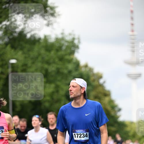 29.06.2025 - hella hamburg halbmarathon Dr. Thomas Lammeyer http://msf.ph/oto/8418422 29.06.2025 10:45:45 Kennedybrücke 1731, 2229, 2805, 3344, 3694, 4412, 4638, 4774, 5549, 5688, 5928, 6088, 7661, 7821, 8293, 8769, 9009, 9370, 10407, 10644, 11166, 11209, 11371 meine-sportfotos.de