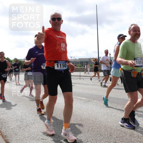 29.06.2025 - hella hamburg halbmarathon Lena Gebhardt http://msf.ph/oto/8418537 29.06.2025 10:42:36 Lombardsbrücke 1816, 5403, 1929, 1476, 16215, 1150, 1957, 1150, 1360, 1624, 1656, 1929, 1957, 1964, 1994, 2069, 2134, 2401, 2509, 2538, 2580, 2940, 2941, 3283, 3378, 3605, 3874, 4092, 4105, 4334, 4353, 4385, 4778, 4885, 4891, 4892, 5403, 5417, 5419, 5810, 6120, 6764, 6828, 6917, 7040, 7260, 7357, 7513, 7557, 7666, 8014, 8161, 8459, 8525, 8526, 8529, 8712, 8816, 9370, 9980, 10008, 10454, 10532, 10697, 11142, 11710, 12151, 12441, 13241 meine-sportfotos.de