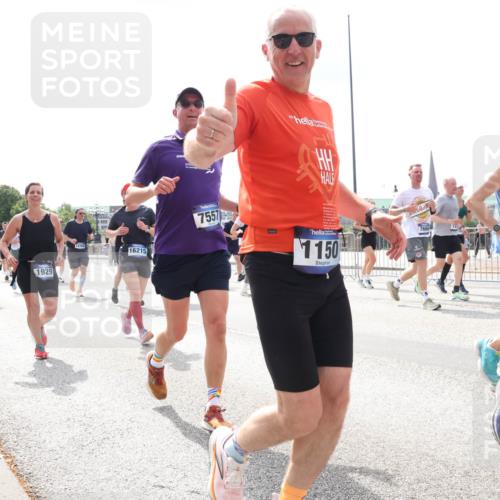 29.06.2025 - hella hamburg halbmarathon Lena Gebhardt http://msf.ph/oto/8418563 29.06.2025 10:42:36 Lombardsbrücke 8816, 5403, 1929, 14769, 16215, 7557, 1150, 766, 7040, 1150, 1360, 1624, 1656, 1929, 1957, 1964, 1994, 2069, 2134, 2401, 2509, 2538, 2580, 2940, 2941, 3283, 3378, 3605, 3874, 4092, 4105, 4334, 4353, 4385, 4778, 4885, 4891, 4892, 5403, 5417, 5419, 5810, 6120, 6764, 6828, 6917, 7040, 7260, 7357, 7513, 7557, 7666, 8014, 8161, 8459, 8525, 8526, 8529, 8712, 8816, 9370, 9980, 10008, 10454, 10532, 10697, 11142, 11710, 12151, 12441, 13241 meine-sportfotos.de