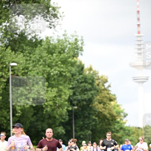 29.06.2025 - hella hamburg halbmarathon Dr. Thomas Lammeyer http://msf.ph/oto/8418571 29.06.2025 10:45:53 Kennedybrücke 1314, 1536, 2229, 2805, 3344, 3533, 3694, 4412, 4774, 5086, 5688, 5928, 6846, 6894, 7661, 7821, 8293, 8300, 8301, 8586, 8769, 9009, 9370, 10027, 10407, 11024, 11166, 11209, 11371, 11437, 11438 meine-sportfotos.de