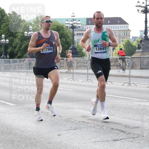 29.06.2025 - hella hamburg halbmarathon Lena Gebhardt http://msf.ph/oto/8418591 29.06.2025 09:41:40 Lombardsbrücke 780, 12641, 1241, 2459, 2892, 4128, 4571, 7142, 7963, 9442, 10234, 10780, 11194, 11624, 12067, 12641, 13440, 13751, 13780, 14107, 16169, 16361, 16484, 17856, 17886, 18897 meine-sportfotos.de