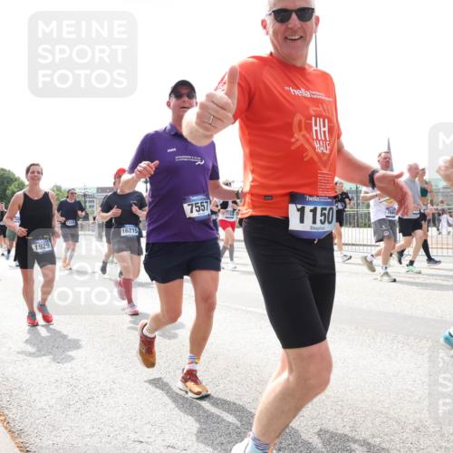 29.06.2025 - hella hamburg halbmarathon Lena Gebhardt http://msf.ph/oto/8418592 29.06.2025 10:42:36 Lombardsbrücke 5403, 1929, 14769, 16215, 7557, 17446, 1150, 766, 7040, 1150, 1360, 1624, 1656, 1929, 1957, 1964, 1994, 2069, 2134, 2401, 2509, 2538, 2580, 2940, 2941, 3283, 3378, 3605, 3874, 4092, 4105, 4334, 4353, 4385, 4778, 4885, 4891, 4892, 5403, 5417, 5419, 5810, 6120, 6764, 6828, 6917, 7040, 7260, 7357, 7513, 7557, 7666, 8014, 8161, 8459, 8525, 8526, 8529, 8712, 8816, 9370, 9980, 10008, 10454, 10532, 10697, 11142, 11710, 12151, 12441, 13241 meine-sportfotos.de
