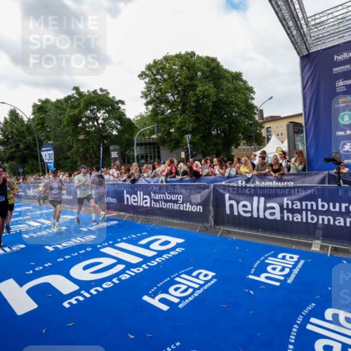 29.06.2025 - hella hamburg halbmarathon Zöllner http://msf.ph/oto/8418604 29.06.2025 10:29:42 Ziel 6781, 7186, 16818, 18422, 18699, 19204 meine-sportfotos.de