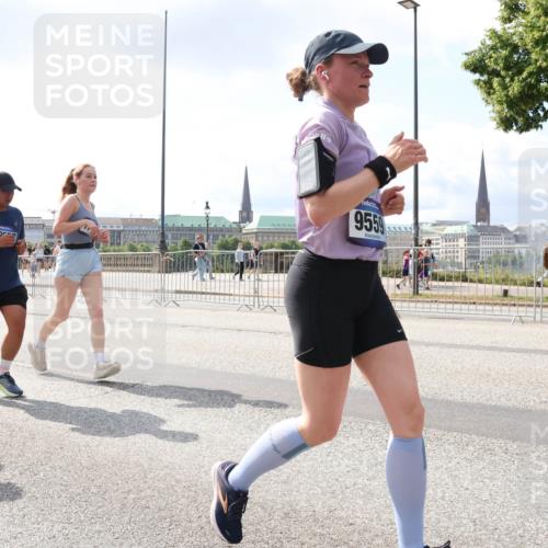 29.06.2025 - hella hamburg halbmarathon Lena Gebhardt http://msf.ph/oto/8418617 29.06.2025 10:05:29 Lombardsbrücke 12, 9559, 1863, 1936, 1981, 2288, 2298, 2424, 2471, 2624, 3071, 3413, 3461, 3578, 3929, 4014, 4220, 4782, 5073, 5762, 6059, 6907, 6908, 7826, 8089, 8999, 9007, 9075, 9165, 9339, 9559, 9680, 9736, 9737, 9738, 9917, 10343, 10694, 10791, 10998, 11784, 11873, 11958, 12557, 13221, 13327, 13717, 14203, 14465, 14642, 16092, 16478, 16546, 16847, 17707, 17731, 17740, 18189, 18616, 18617, 18973, 19034, 19248 meine-sportfotos.de