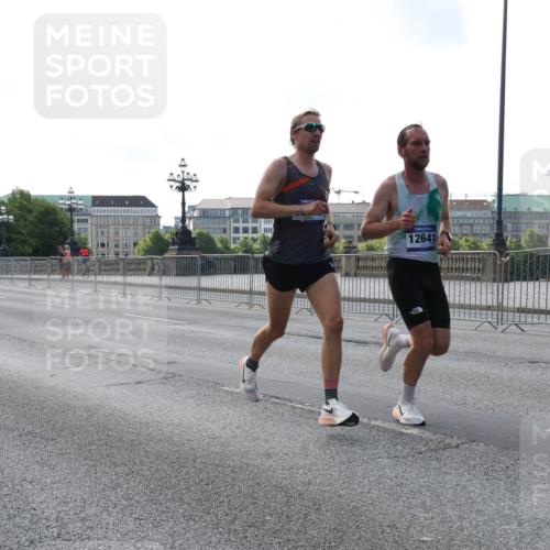 29.06.2025 - hella hamburg halbmarathon Lena Gebhardt http://msf.ph/oto/8418689 29.06.2025 09:41:41 Lombardsbrücke 14107, 12641, 1241, 2459, 2892, 4128, 4571, 7142, 7963, 9442, 10234, 10780, 11194, 11624, 12067, 12641, 13440, 13751, 13780, 14107, 16169, 16361, 16484, 17856, 17886, 18897 meine-sportfotos.de