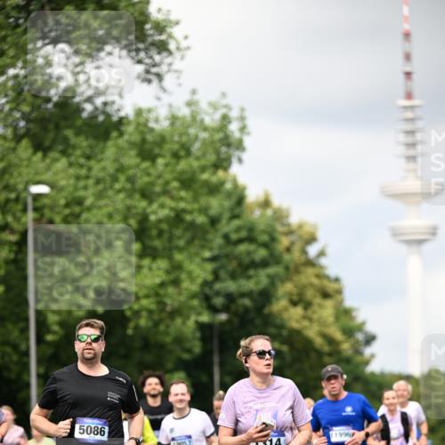 29.06.2025 - hella hamburg halbmarathon Dr. Thomas Lammeyer http://msf.ph/oto/8418763 29.06.2025 10:46:01 Kennedybrücke 1314, 1317, 1536, 2229, 2762, 2763, 2805, 3532, 3533, 3694, 4774, 5086, 5688, 5928, 6066, 6719, 6793, 6846, 6894, 7821, 8293, 8300, 8301, 8443, 8586, 9009, 9370, 10027, 10483, 11024, 11097, 11166, 11207, 11209, 11255, 11371, 11437, 11438 meine-sportfotos.de
