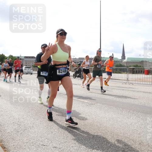 29.06.2025 - hella hamburg halbmarathon Lena Gebhardt http://msf.ph/oto/8418768 29.06.2025 10:18:08 Lombardsbrücke 17292, 783, 11949, 2147, 8248, 9534, 1015, 1159, 1160, 1268, 1274, 1325, 1458, 1554, 1622, 1641, 1749, 1795, 1982, 2087, 2094, 2147, 2335, 2548, 2634, 2931, 3125, 3138, 3292, 3321, 3482, 3977, 4710, 4738, 4804, 5002, 5004, 5290, 5611, 5733, 5909, 6270, 7094, 7641, 7649, 7838, 7882, 7883, 8067, 8128, 8144, 8248, 8607, 8799, 9222, 9400, 9539, 9717, 9734, 9798, 9834, 9844, 9964, 10174, 10332, 10509, 10659, 10908, 12498, 13341 meine-sportfotos.de