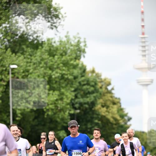 29.06.2025 - hella hamburg halbmarathon Dr. Thomas Lammeyer http://msf.ph/oto/8418807 29.06.2025 10:46:03 Kennedybrücke 1314, 1317, 1536, 2229, 2762, 2763, 3532, 3533, 3694, 4774, 5086, 5688, 5928, 5942, 6066, 6719, 6726, 6793, 6846, 6894, 7821, 8293, 8300, 8301, 8443, 8586, 9009, 9370, 10027, 10483, 11024, 11097, 11207, 11255, 11371, 11437, 11438 meine-sportfotos.de