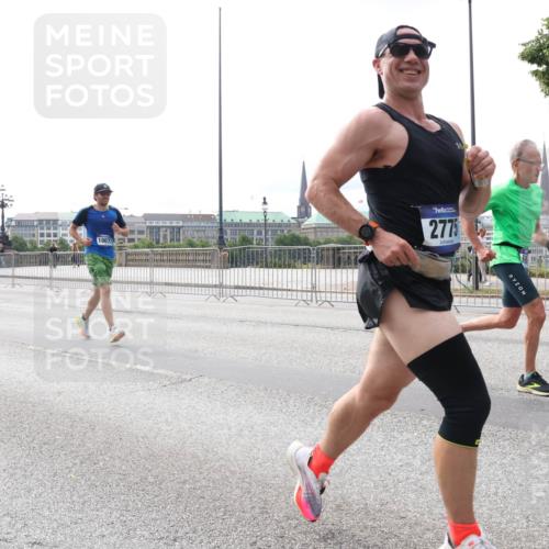 29.06.2025 - hella hamburg halbmarathon Lena Gebhardt http://msf.ph/oto/8418810 29.06.2025 10:27:17 Lombardsbrücke 30, 10077, 2775, 1530, 1793, 1973, 2045, 2306, 2775, 4358, 4372, 5285, 5494, 5495, 5707, 5825, 6259, 6637, 7069, 7234, 7314, 7944, 8056, 8281, 9349, 10077, 10158, 10465, 11110, 11256, 11766, 12500, 13462, 14020, 14021, 15108, 15641, 16479, 17049, 17445, 17791, 18097, 18766, 18962, 18976, 18978 meine-sportfotos.de