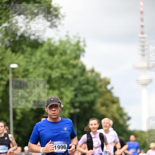 29.06.2025 - hella hamburg halbmarathon Dr. Thomas Lammeyer http://msf.ph/oto/8418860 29.06.2025 10:46:06 Kennedybrücke 1314, 1317, 1536, 2229, 2762, 2763, 3532, 3533, 3694, 4774, 5086, 5688, 5942, 6066, 6719, 6726, 6793, 6846, 6894, 7821, 8293, 8300, 8301, 8443, 8586, 9009, 9370, 9588, 10027, 10181, 10483, 11011, 11017, 11024, 11097, 11207, 11255, 11371, 11437, 11438 meine-sportfotos.de