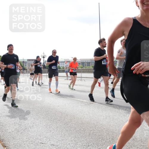 29.06.2025 - hella hamburg halbmarathon Lena Gebhardt http://msf.ph/oto/8418975 29.06.2025 10:42:38 Lombardsbrücke 8816, 14769, 852, 1929, 1150, 1360, 1624, 1656, 1929, 1957, 1964, 1994, 2069, 2134, 2401, 2509, 2538, 2580, 2940, 2941, 3283, 3378, 3605, 3874, 4092, 4105, 4334, 4353, 4385, 4778, 4885, 4891, 4892, 5403, 5417, 5419, 5810, 6120, 6764, 6828, 6917, 7040, 7260, 7357, 7513, 7557, 7666, 8014, 8161, 8459, 8525, 8526, 8529, 8712, 8816, 9370, 9378, 9980, 10008, 10454, 10532, 10697, 11142, 11710, 12151, 12441, 13241 meine-sportfotos.de