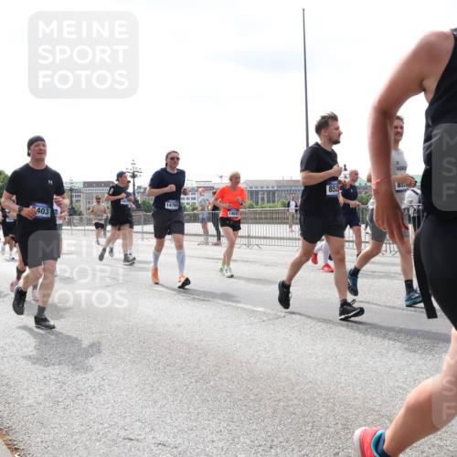 29.06.2025 - hella hamburg halbmarathon Lena Gebhardt http://msf.ph/oto/8419007 29.06.2025 10:42:38 Lombardsbrücke 8816, 403, 14769, 14042, 852, 852, 1929, 1150, 1360, 1624, 1656, 1929, 1957, 1964, 1994, 2069, 2134, 2401, 2509, 2538, 2580, 2940, 2941, 3283, 3378, 3605, 3874, 4092, 4105, 4334, 4353, 4385, 4778, 4885, 4891, 4892, 5403, 5417, 5419, 5810, 6120, 6764, 6828, 6917, 7040, 7260, 7357, 7513, 7557, 7666, 8014, 8161, 8459, 8525, 8526, 8529, 8712, 8816, 9370, 9378, 9980, 10008, 10454, 10532, 10697, 11142, 11710, 12151, 12441, 13241 meine-sportfotos.de
