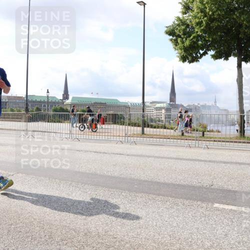 29.06.2025 - hella hamburg halbmarathon Lena Gebhardt http://msf.ph/oto/8419054 29.06.2025 10:05:32 Lombardsbrücke 73, 21, 4014, 1863, 1936, 1981, 2288, 2298, 2471, 2540, 2624, 3461, 3578, 3929, 4014, 4220, 4782, 5073, 5762, 6059, 6907, 6908, 7826, 8894, 8909, 8999, 9007, 9075, 9165, 9339, 9477, 9559, 9680, 9736, 9737, 9738, 9917, 10343, 10694, 10791, 10998, 11784, 11873, 11958, 12557, 13221, 13327, 13717, 14203, 14465, 14642, 16092, 16478, 16546, 16847, 17707, 17731, 17740, 18189, 18616, 18617, 18973, 19034, 19248 meine-sportfotos.de