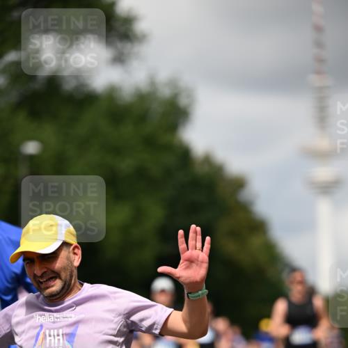 29.06.2025 - hella hamburg halbmarathon Dr. Thomas Lammeyer http://msf.ph/oto/8419115 29.06.2025 10:46:14 Kennedybrücke 1314, 1317, 1536, 1648, 2229, 2762, 2763, 3459, 3532, 3533, 3694, 4329, 4885, 5086, 5942, 6066, 6137, 6450, 6719, 6726, 6793, 6846, 6894, 7821, 7968, 8004, 8162, 8163, 8293, 8300, 8301, 8443, 8586, 9370, 9588, 10027, 10181, 10483, 10872, 11011, 11017, 11024, 11097, 11098, 11207, 11255, 11437, 11438 meine-sportfotos.de