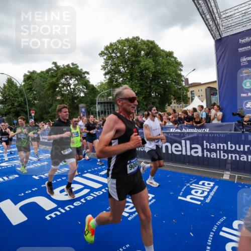 29.06.2025 - hella hamburg halbmarathon Zöllner http://msf.ph/oto/8419116 29.06.2025 10:52:18 Ziel 2397, 4419, 4837, 5032, 5087, 5482, 6164, 6897, 7896, 9074, 9082, 12135, 13726, 14248, 14300, 15275, 15446, 16003, 16320, 16591, 17130, 18475 meine-sportfotos.de