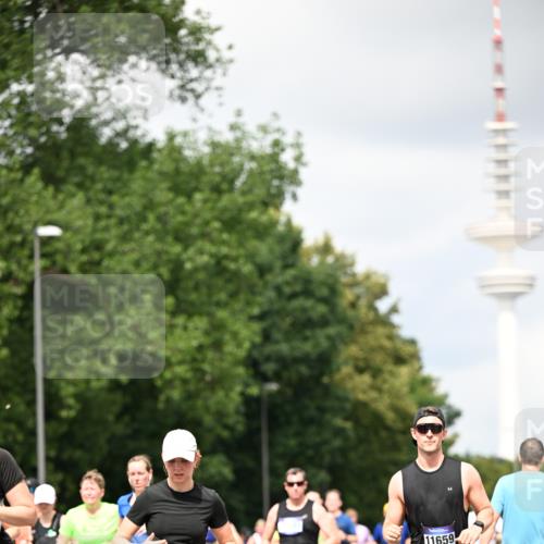 29.06.2025 - hella hamburg halbmarathon Dr. Thomas Lammeyer http://msf.ph/oto/8419155 29.06.2025 10:46:15 Kennedybrücke 1314, 1317, 1536, 1648, 2762, 2763, 3459, 3532, 3533, 3694, 4329, 4885, 5086, 5432, 5942, 6066, 6137, 6153, 6450, 6719, 6726, 6793, 6846, 6894, 7821, 7968, 8004, 8162, 8163, 8300, 8301, 8443, 8586, 9588, 10027, 10181, 10483, 10872, 11011, 11017, 11024, 11097, 11098, 11207, 11255, 11437, 11438 meine-sportfotos.de