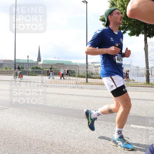 29.06.2025 - hella hamburg halbmarathon Lena Gebhardt http://msf.ph/oto/8419186 29.06.2025 10:05:32 Lombardsbrücke 4014, 1863, 1936, 1981, 2288, 2298, 2471, 2540, 2624, 3461, 3578, 3929, 4014, 4220, 4782, 5073, 5762, 6059, 6907, 6908, 7826, 8894, 8909, 8999, 9007, 9075, 9165, 9339, 9477, 9559, 9680, 9736, 9737, 9738, 9917, 10343, 10694, 10791, 10998, 11784, 11873, 11958, 12557, 13221, 13327, 13717, 14203, 14465, 14642, 16092, 16478, 16546, 16847, 17707, 17731, 17740, 18189, 18616, 18617, 18973, 19034, 19248 meine-sportfotos.de
