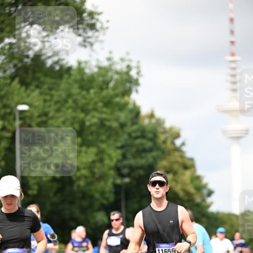 29.06.2025 - hella hamburg halbmarathon Dr. Thomas Lammeyer http://msf.ph/oto/8419201 29.06.2025 10:46:17 Kennedybrücke 1317, 1536, 1648, 2762, 2763, 3459, 3532, 3533, 4329, 4885, 5086, 5432, 5942, 6066, 6137, 6153, 6450, 6719, 6726, 6793, 6846, 6894, 7968, 8004, 8162, 8163, 8300, 8301, 8443, 8586, 9588, 10181, 10483, 10872, 11011, 11017, 11024, 11097, 11098, 11207, 11255, 11437, 11438 meine-sportfotos.de
