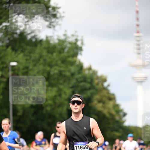 29.06.2025 - hella hamburg halbmarathon Dr. Thomas Lammeyer http://msf.ph/oto/8419231 29.06.2025 10:46:18 Kennedybrücke 1317, 1536, 1648, 2762, 2763, 3459, 3532, 3533, 4329, 4885, 5432, 5942, 6066, 6137, 6153, 6450, 6719, 6726, 6793, 6846, 6894, 7968, 8004, 8162, 8163, 8300, 8301, 8443, 8586, 9588, 10181, 10483, 10872, 11011, 11017, 11024, 11097, 11098, 11207, 11255, 11437, 11438 meine-sportfotos.de