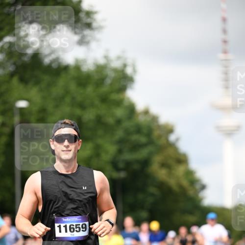 29.06.2025 - hella hamburg halbmarathon Dr. Thomas Lammeyer http://msf.ph/oto/8419263 29.06.2025 10:46:19 Kennedybrücke 1317, 1536, 1648, 2762, 2763, 3459, 3532, 3533, 4329, 4885, 5432, 5942, 6066, 6137, 6153, 6320, 6450, 6719, 6726, 6793, 6846, 6894, 7968, 8004, 8162, 8163, 8300, 8301, 8443, 8586, 8712, 9588, 10181, 10483, 10872, 11011, 11017, 11024, 11097, 11098, 11207, 11255, 11437, 11438 meine-sportfotos.de