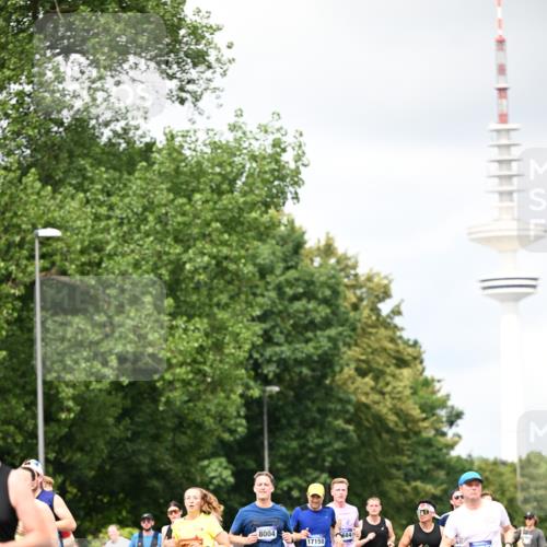 29.06.2025 - hella hamburg halbmarathon Dr. Thomas Lammeyer http://msf.ph/oto/8419321 29.06.2025 10:46:20 Kennedybrücke 1317, 1648, 1712, 2762, 2763, 3459, 3532, 3533, 4329, 4541, 4885, 5432, 5942, 6066, 6137, 6153, 6320, 6450, 6719, 6726, 6793, 6894, 7968, 8004, 8162, 8163, 8300, 8301, 8443, 8586, 8712, 9588, 10181, 10483, 10872, 11011, 11017, 11024, 11097, 11098, 11207, 11255, 11437, 11438 meine-sportfotos.de