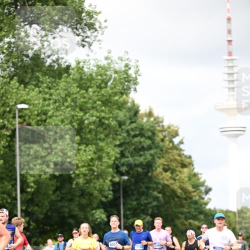 29.06.2025 - hella hamburg halbmarathon Dr. Thomas Lammeyer http://msf.ph/oto/8419336 29.06.2025 10:46:21 Kennedybrücke 1039, 1317, 1648, 1712, 2762, 2763, 3459, 3532, 3533, 4329, 4541, 4885, 5432, 5942, 6066, 6137, 6153, 6320, 6450, 6719, 6726, 6793, 6894, 7968, 8004, 8162, 8163, 8443, 8586, 8712, 9588, 10181, 10483, 10872, 11011, 11017, 11024, 11097, 11098, 11207, 11255, 11437 meine-sportfotos.de